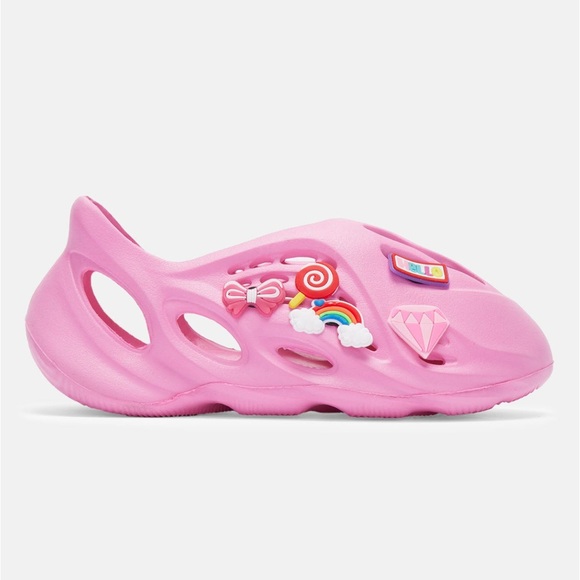 Girl Foam Runner Shoes - Picture 1 of 5